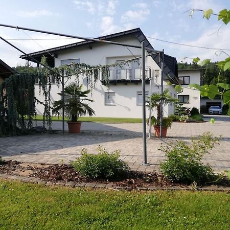 Gemuetliche Wohnung In Velden! Фельден-ам-Вёртер-Зе Экстерьер фото