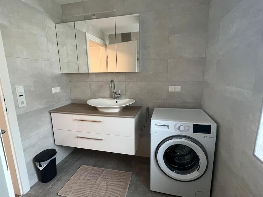 Gemuetliche Wohnung In Velden! Фельден-ам-Вёртер-Зе Экстерьер фото