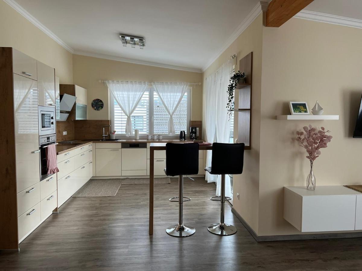 Gemuetliche Wohnung In Velden! Фельден-ам-Вёртер-Зе Экстерьер фото