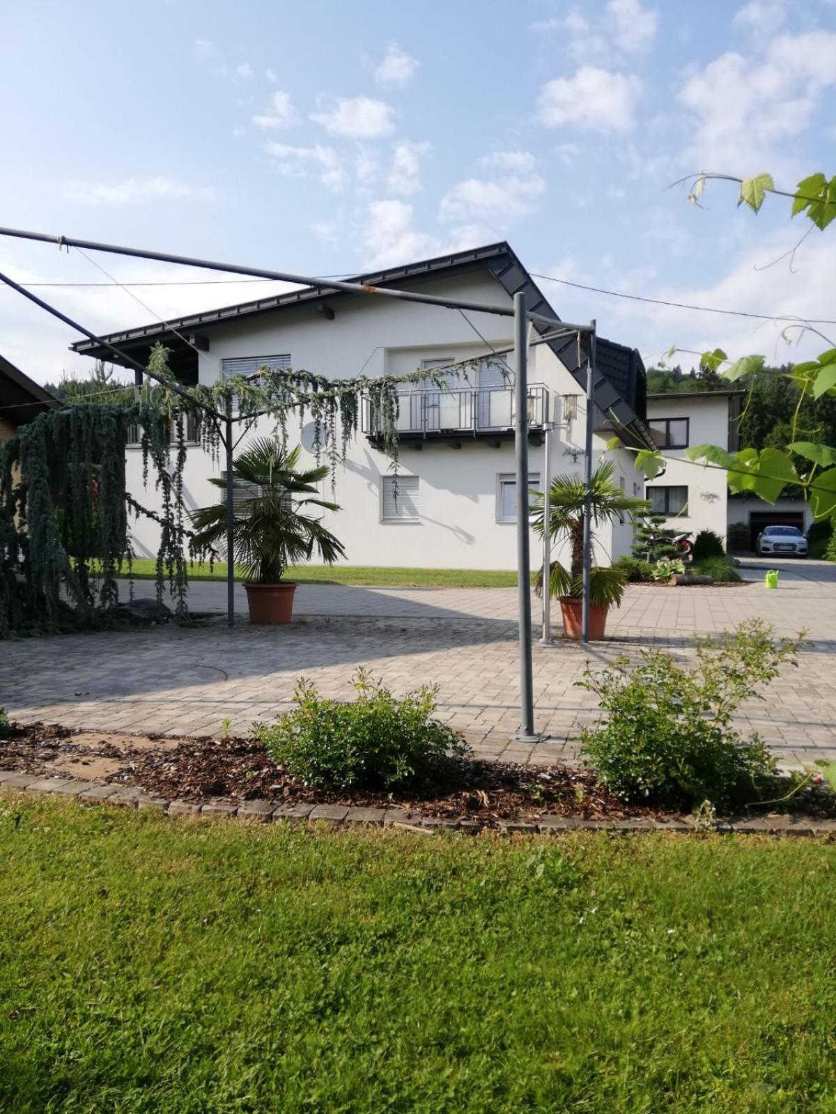 Gemuetliche Wohnung In Velden! Фельден-ам-Вёртер-Зе Экстерьер фото